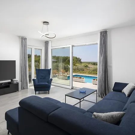 Villa Euphoria *